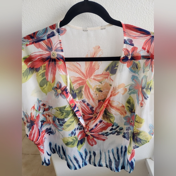 Chiffon flowery blouse - Picture 2 of 3